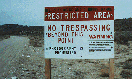 area51sign.jpg (68073 bytes)